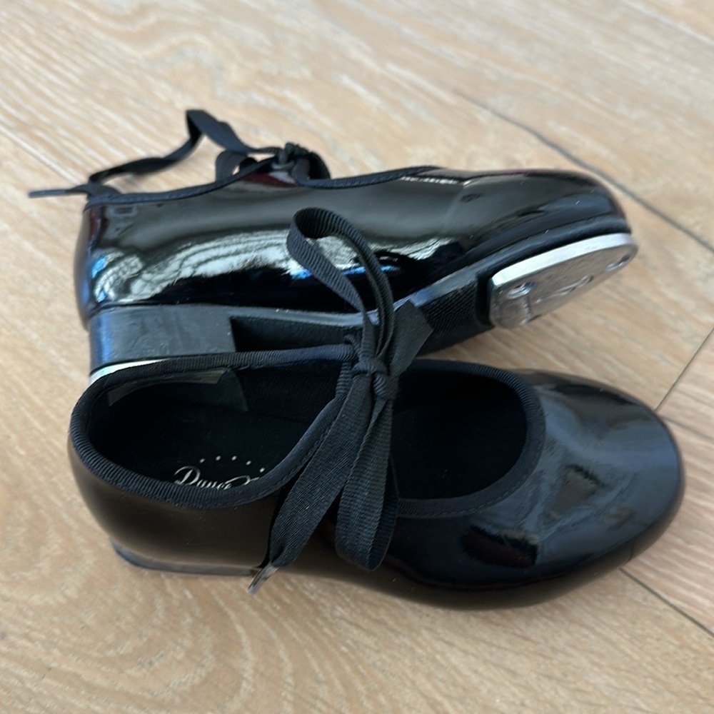 Dance now Tap Shoes - Picture 2 of 3